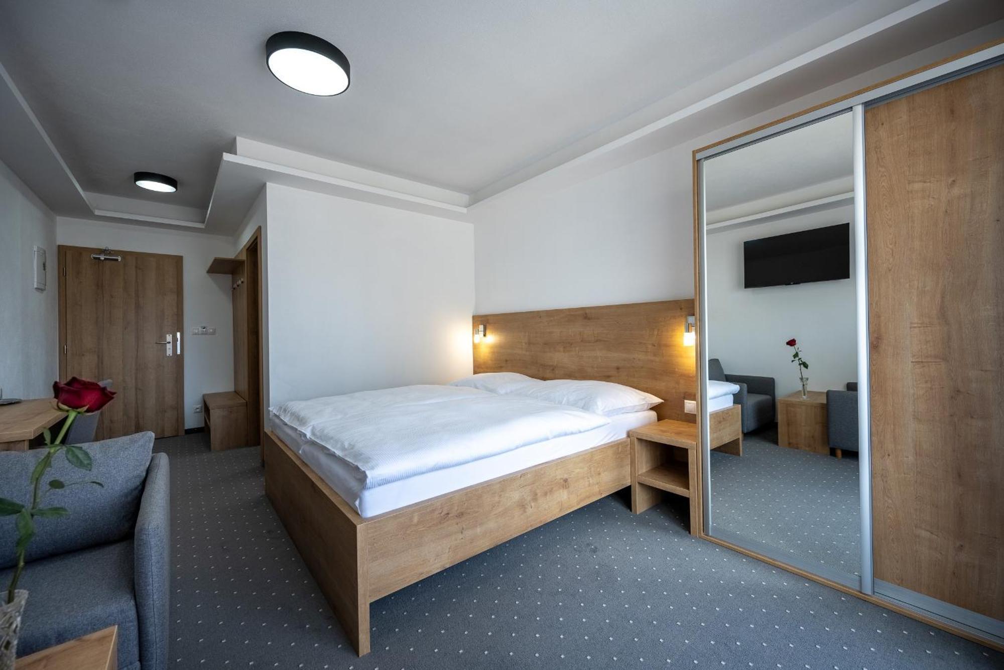 Berg Liptov Hotel Liptovský Mikuláš Exterior foto